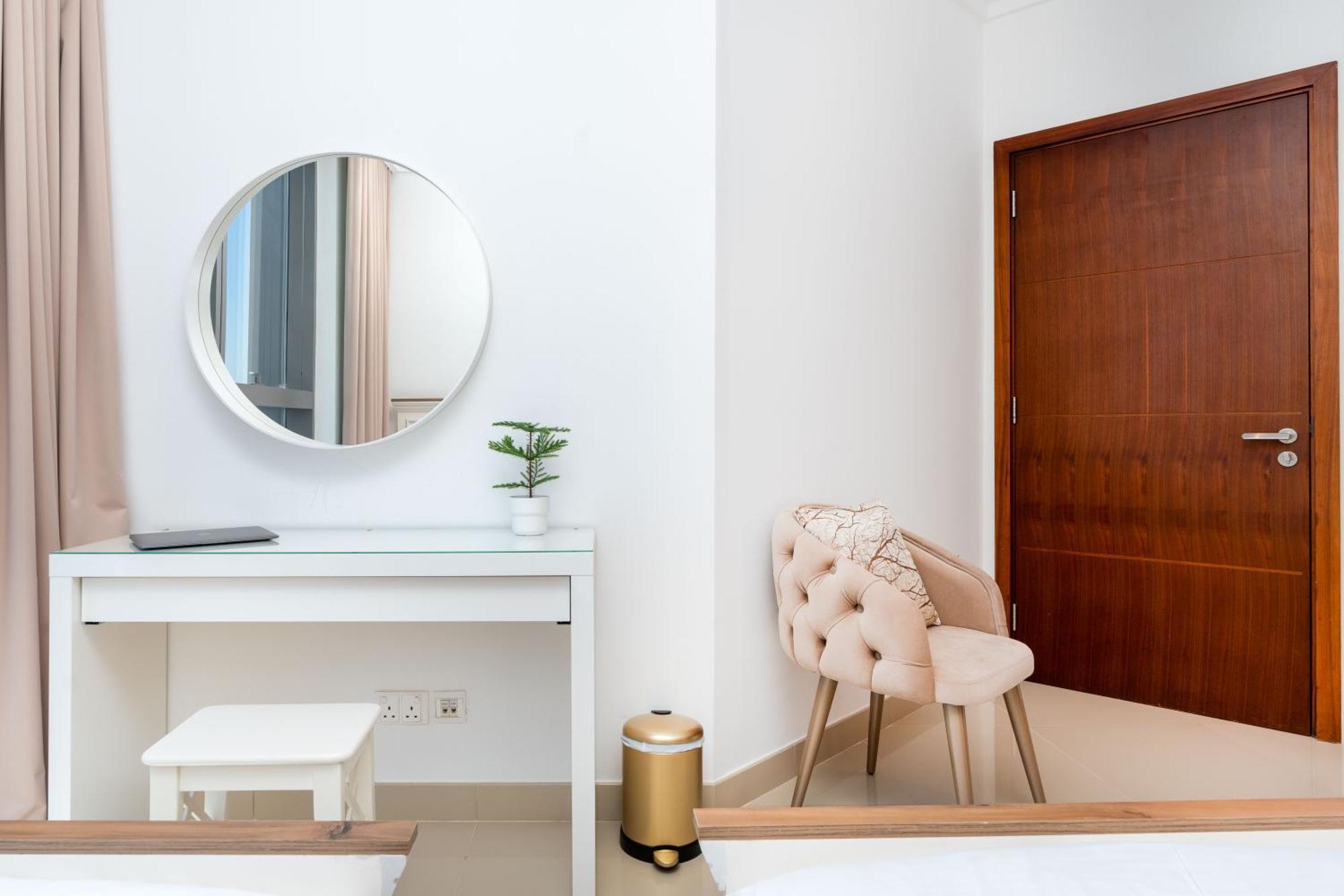 Lux Apt-Burj View Opp. Dxb Mall Dubai Exterior photo